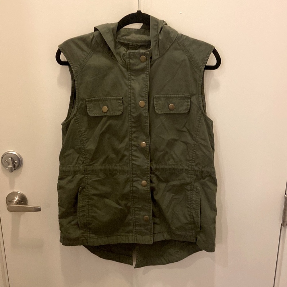 GAP Green Vest
